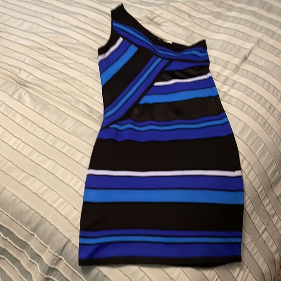 Arden B Medium Dress - Picture 3 of 4